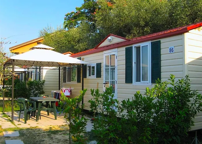 Europe Garden Silvi Отель